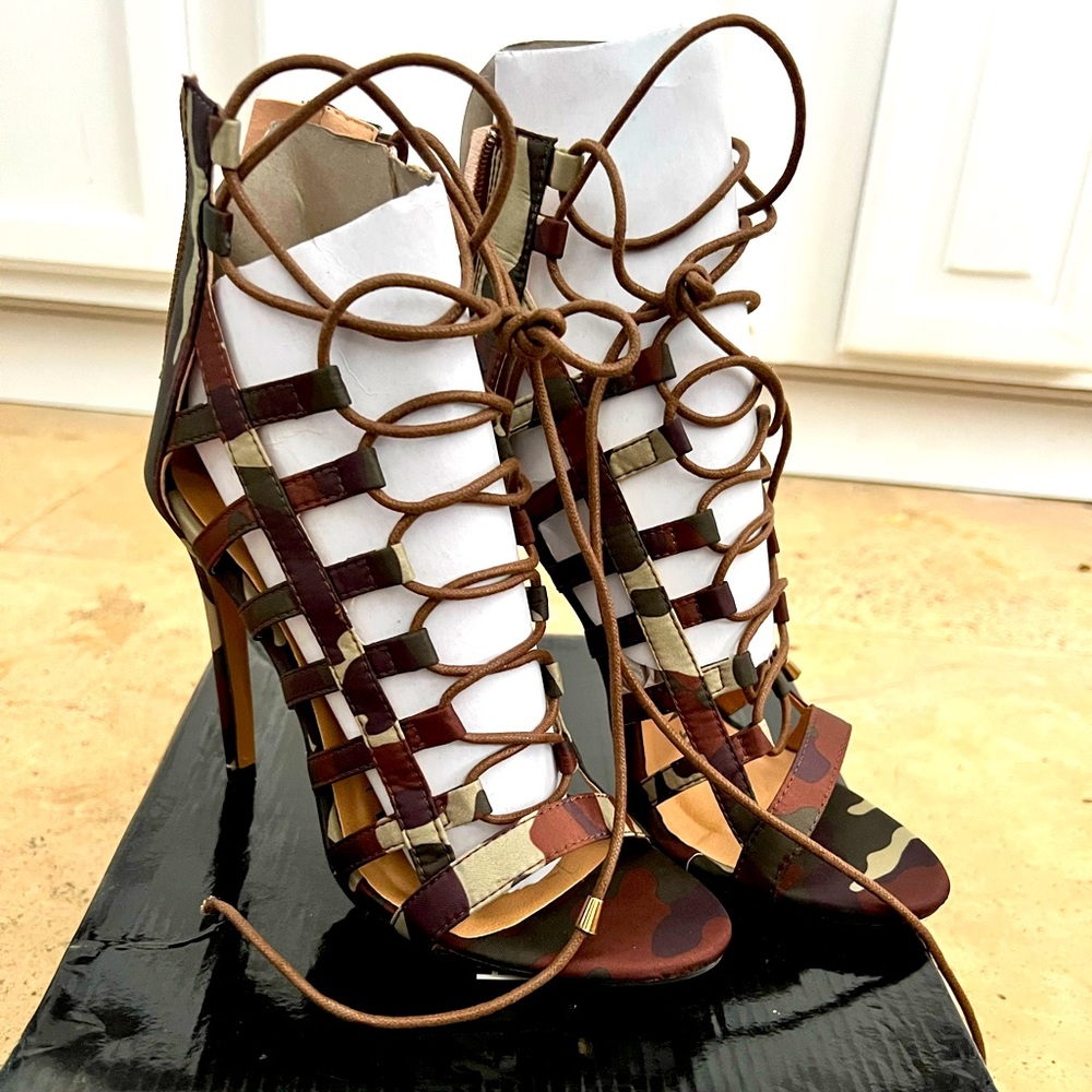 Camouflage heels